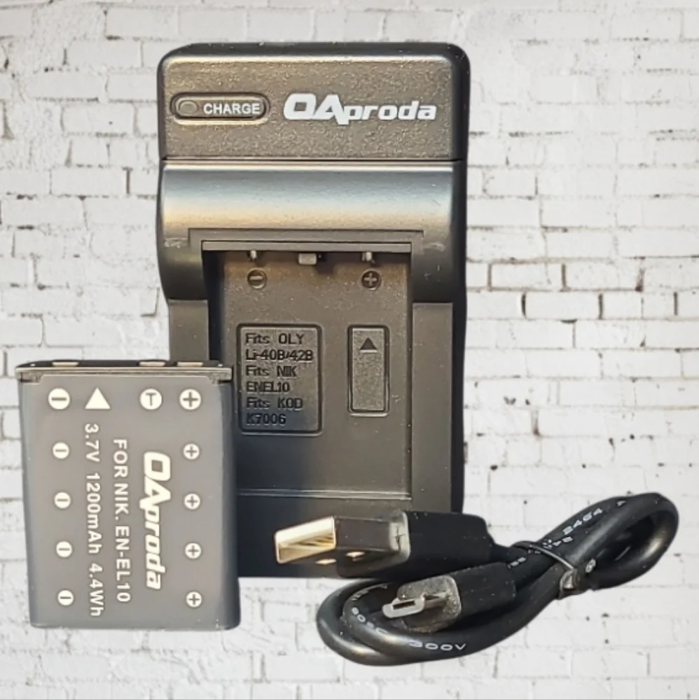 QAproda Digital Video Battery And Micro USB Charger Set
